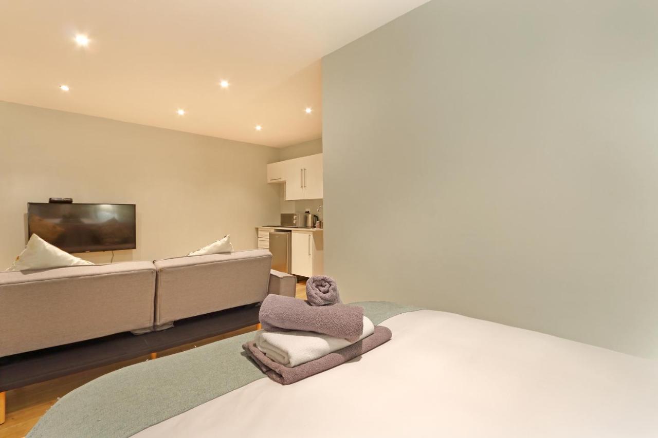 The Rhino Hotel & Apartments Kaapstad Buitenkant foto