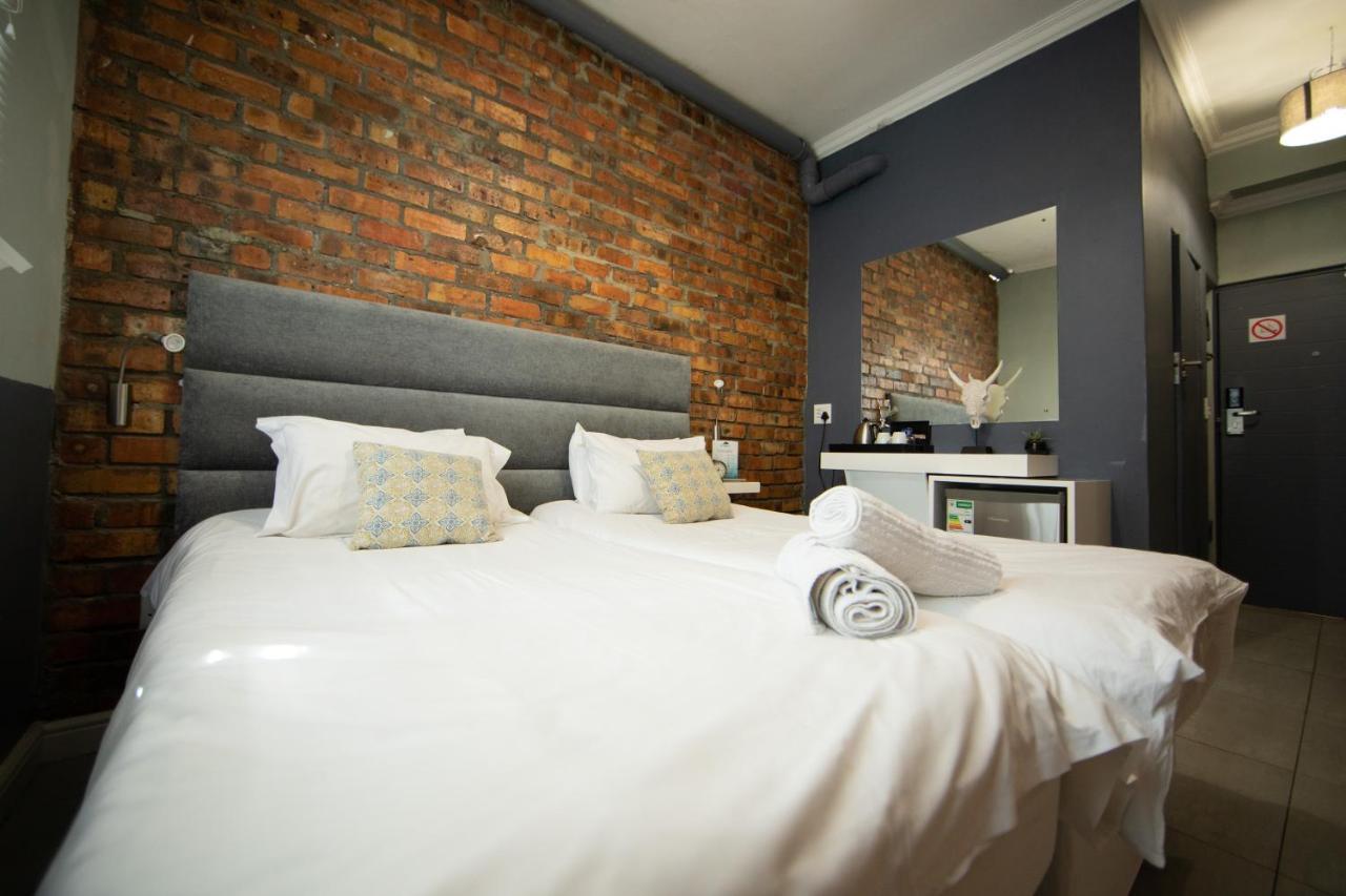The Rhino Hotel & Apartments Kaapstad Buitenkant foto
