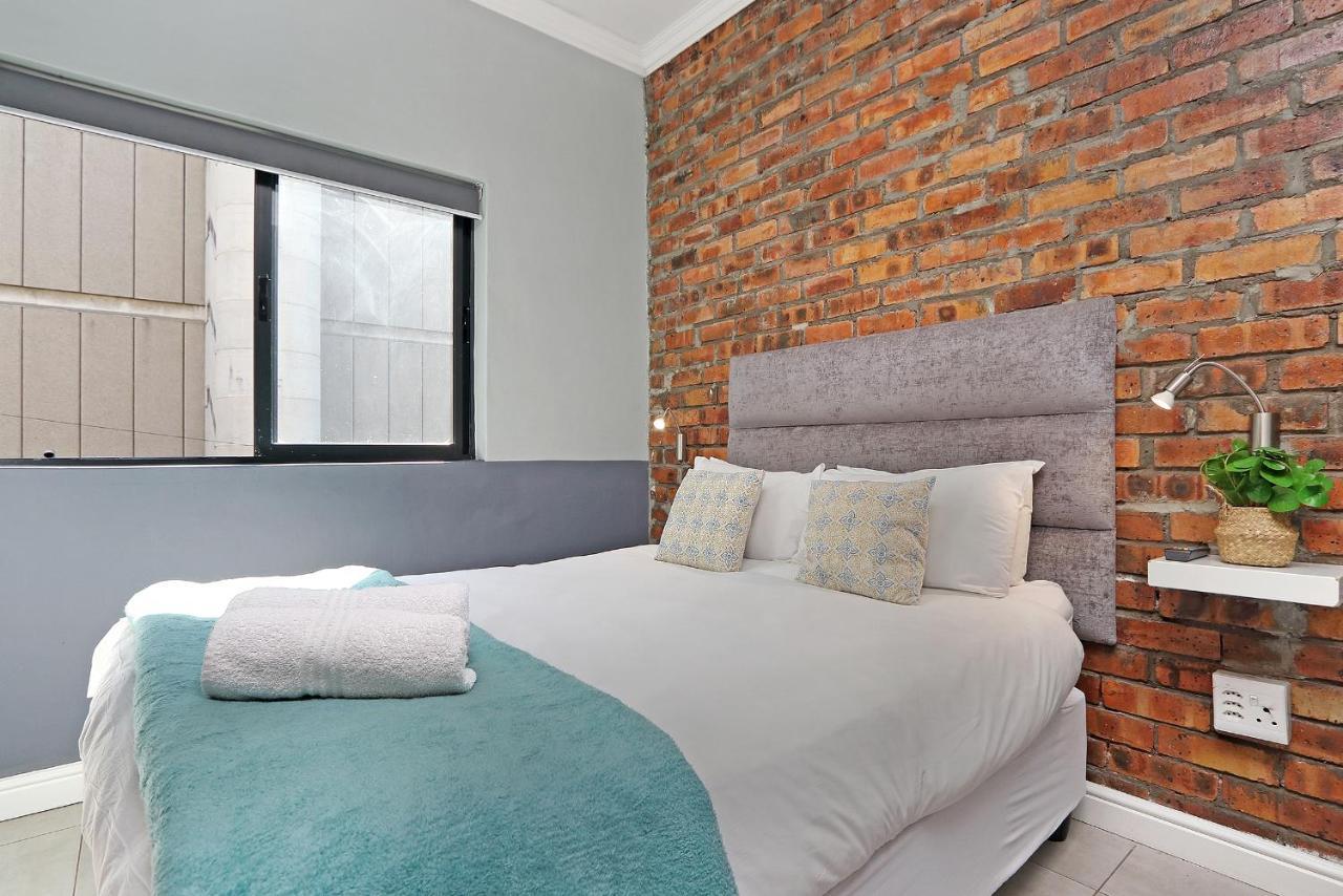 The Rhino Hotel & Apartments Kaapstad Buitenkant foto