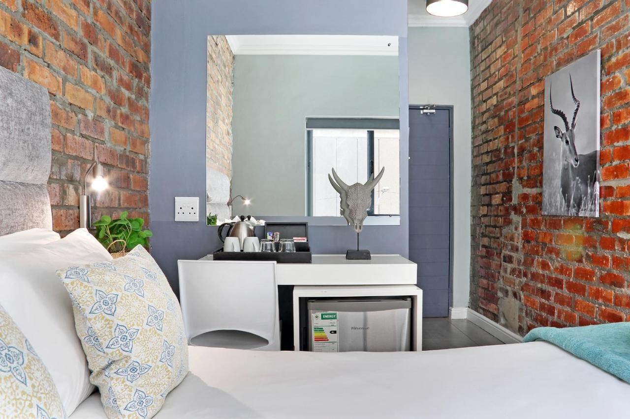 The Rhino Hotel & Apartments Kaapstad Buitenkant foto