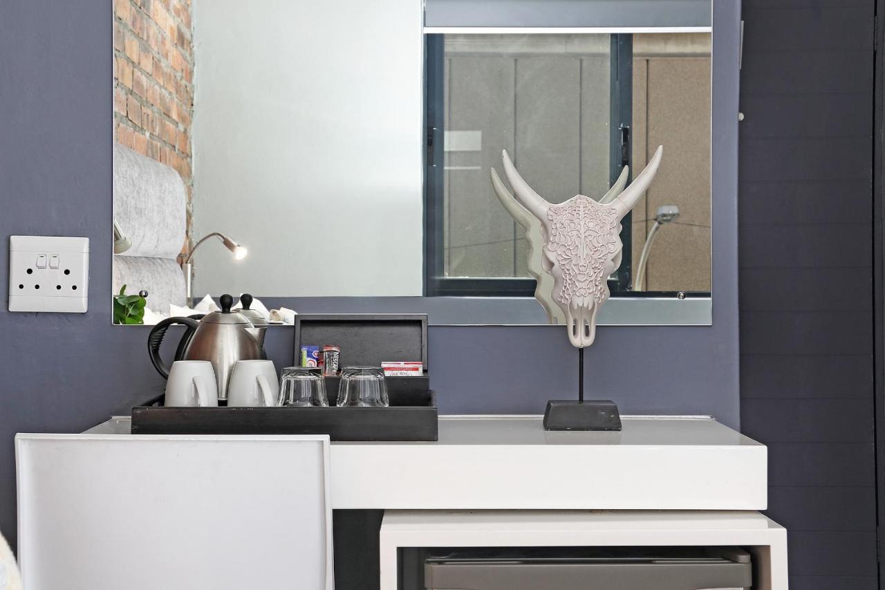 The Rhino Hotel & Apartments Kaapstad Buitenkant foto