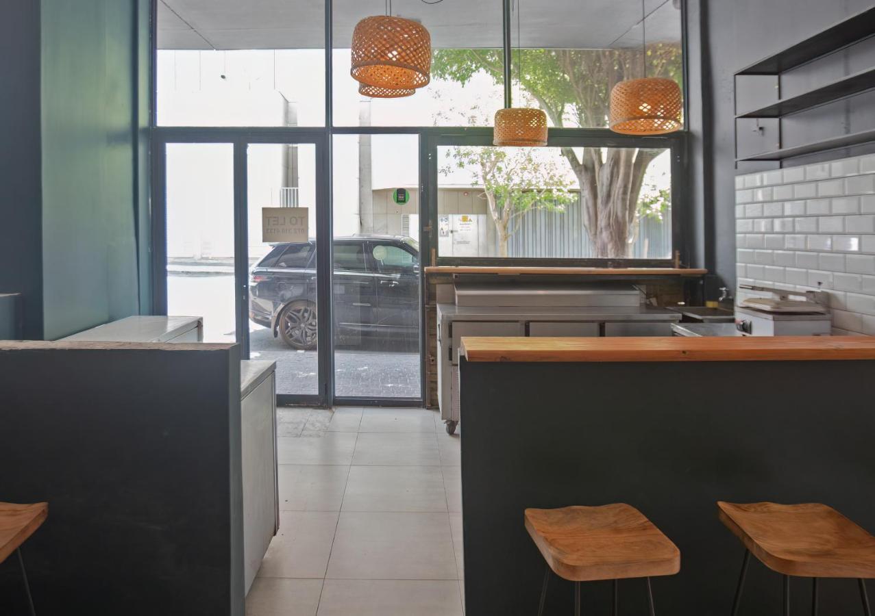 The Rhino Hotel & Apartments Kaapstad Buitenkant foto