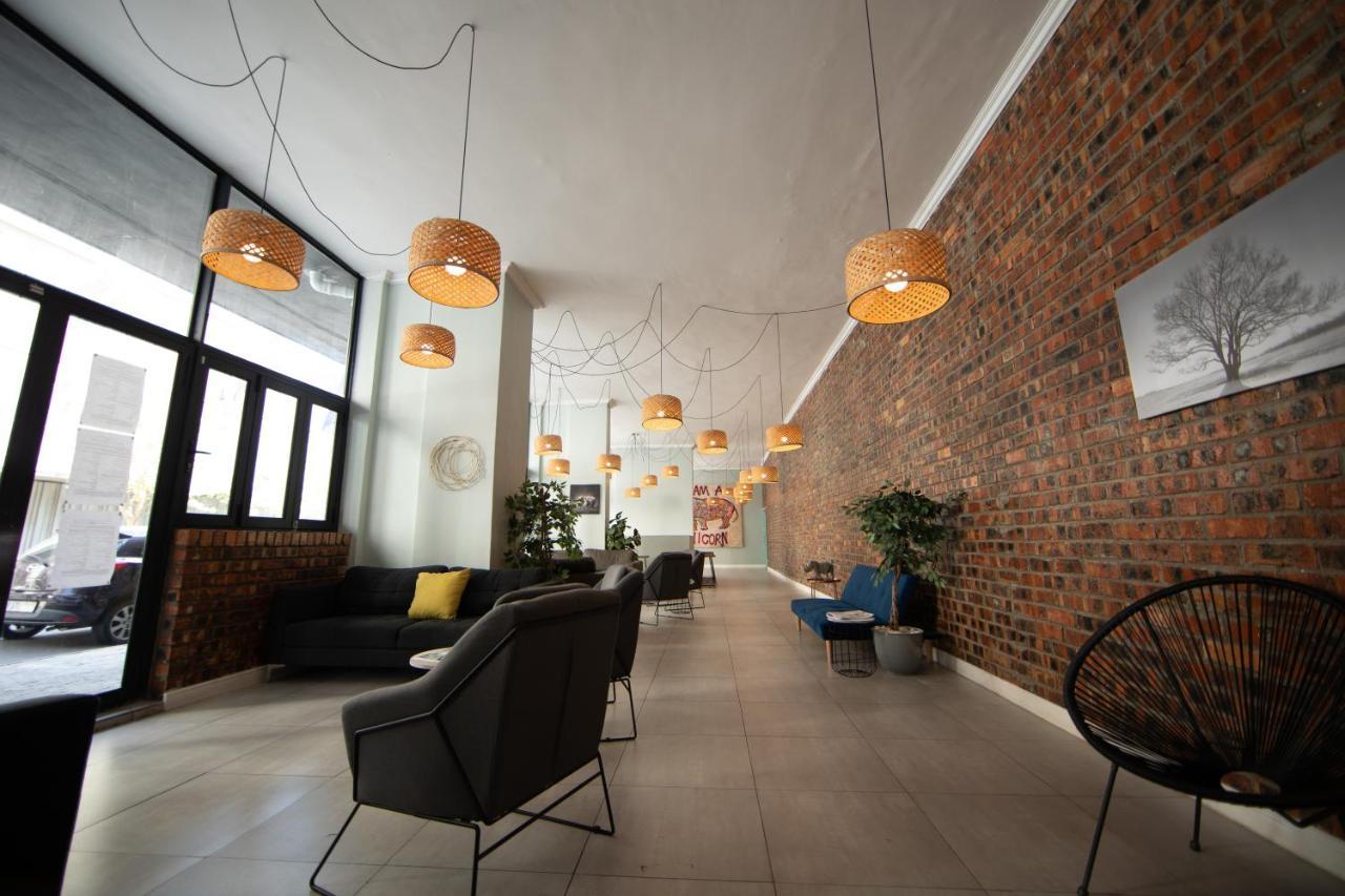The Rhino Hotel & Apartments Kaapstad Buitenkant foto