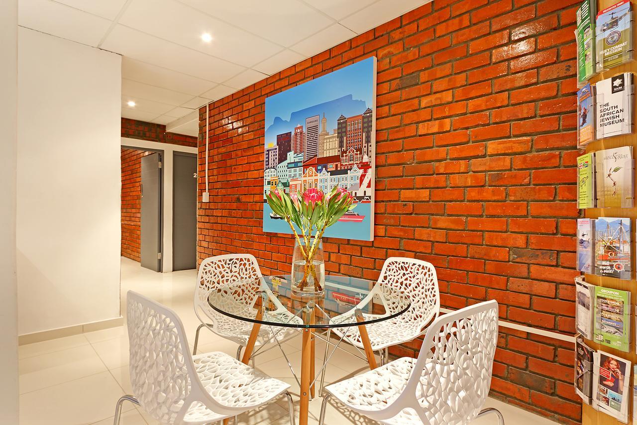 The Rhino Hotel & Apartments Kaapstad Buitenkant foto