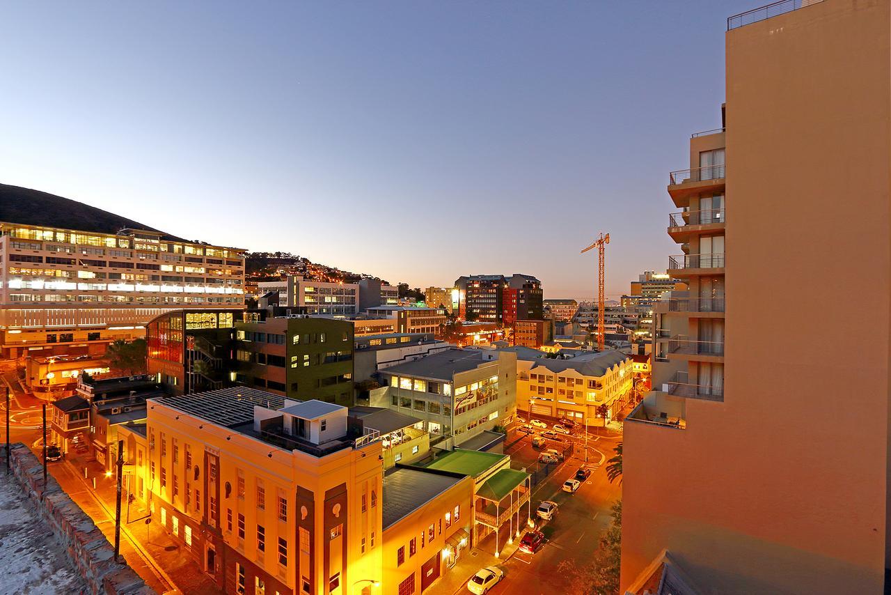 The Rhino Hotel & Apartments Kaapstad Buitenkant foto