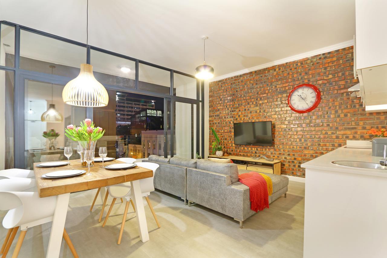 The Rhino Hotel & Apartments Kaapstad Buitenkant foto